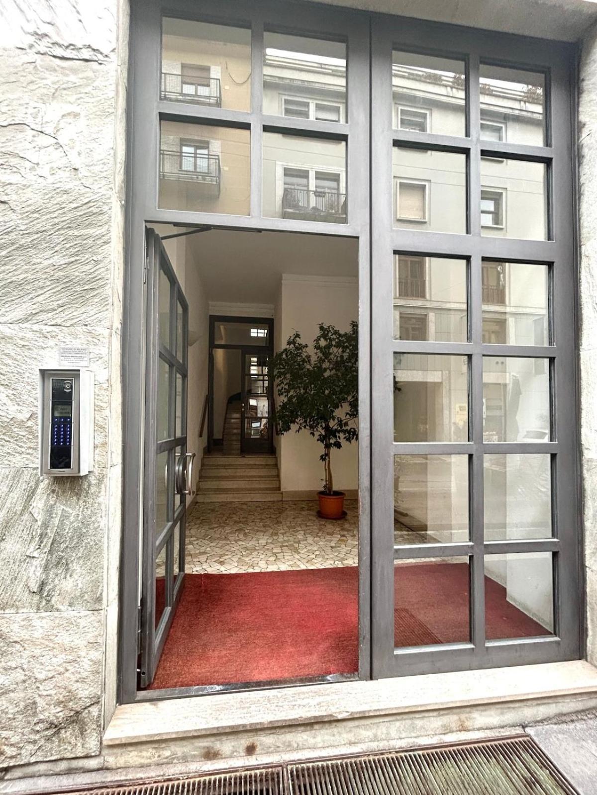 Voltaottosuite - Comfort And Elegance In Moscova ميلان المظهر الخارجي الصورة